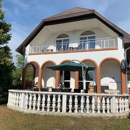 Landhaus Toereki Mit Pool Siófok Eksteriør bilde